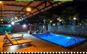 Lifeline Villas - Exclusive 2Bhk Taraangan Farm With Huge Private Pool And Lawn Area